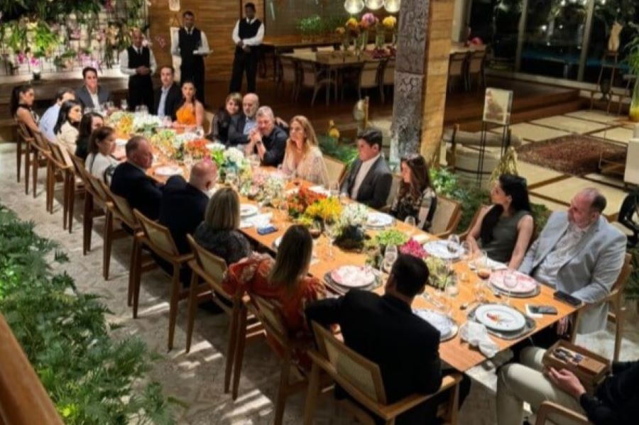 Ryan Docar Rvc 40 Anos da RVC - Cartão de Visita News