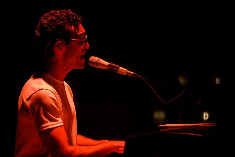 Teatro Iguatemi abre temporada 2026 com show de Zeca Veloso
