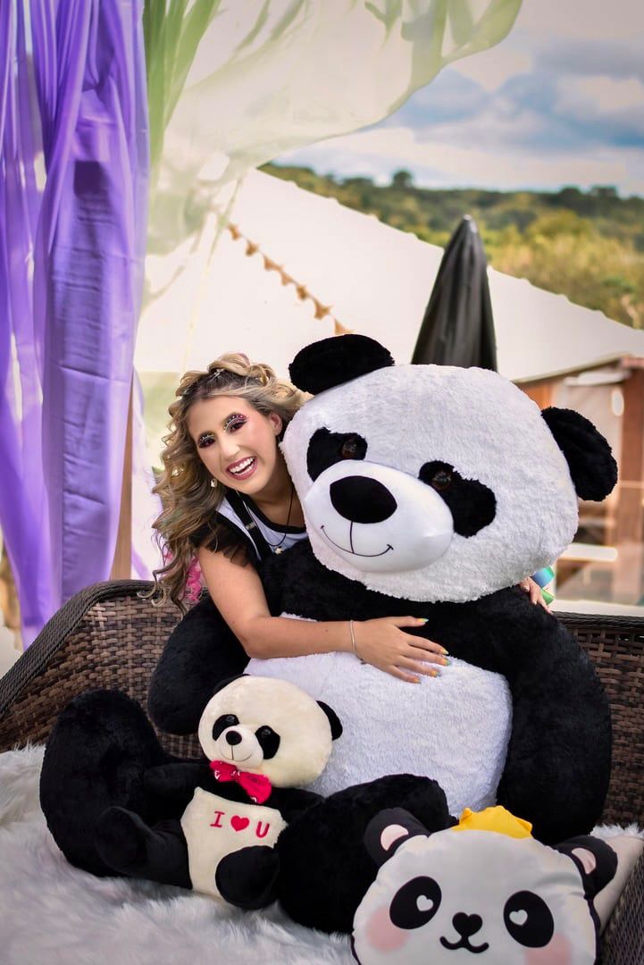 Natasha Panda revela curiosidades do clipe de “Bem Mais Colorido